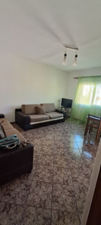 Apartament me qera