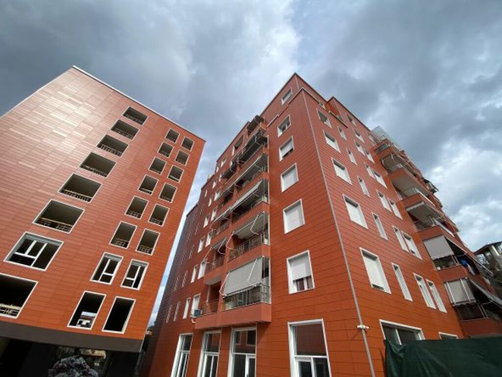 Apartment 2+1 for sale on Elbasan street, Osman Myderizi school behind the American Embassy