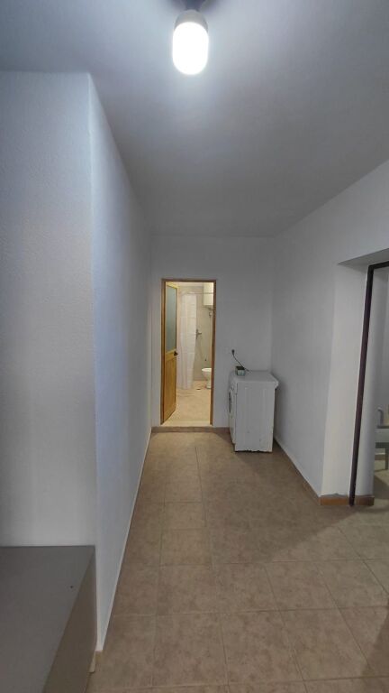 jepet me qera apartament 1+1 i mibiluar ne Ali Dem