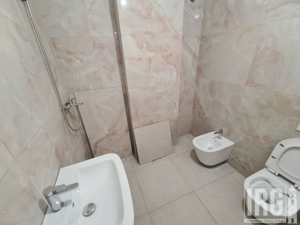 Shitet apartament 2+1+2 ne Astir , prane Vila-L , Yzberisht