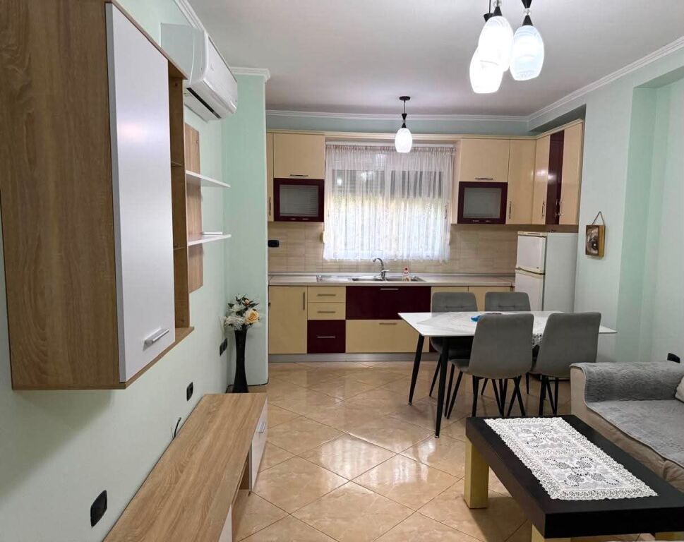 2+1 apartment for rent in Brryli, 50000 lek per month