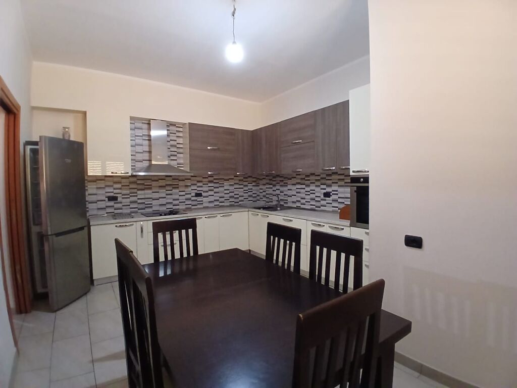 Jepet Me Qera Apartament 2+1+1 Post Parkimi + 1 Ballkon