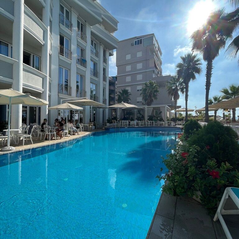 APARTMENT 2+1 WITH SEA VIEW – NEAR HOTEL PALACE, DURRËS