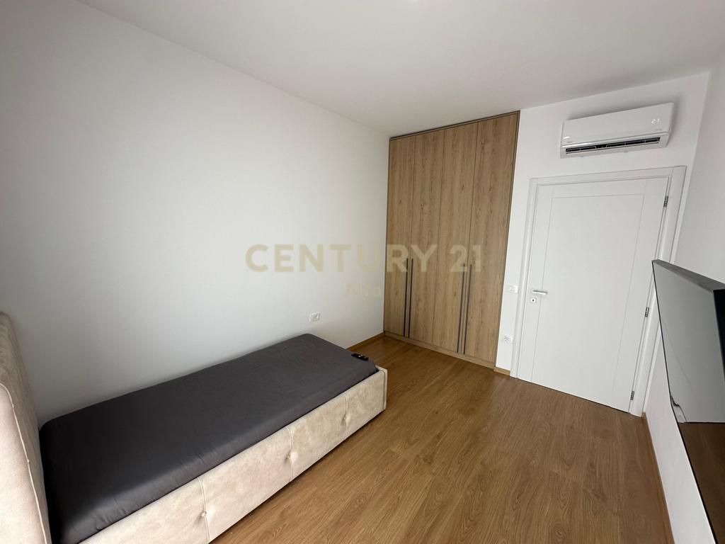 AFFITTO, APPARTAMENTO 3+1+3 con POSTO AUTO IN UNA DELLE MIGLIORI RESIDENZE NELL'AREA DEL LAGO ASCIUTTO❗️ 2.200 € /Mese 200.000 Lek /Mese