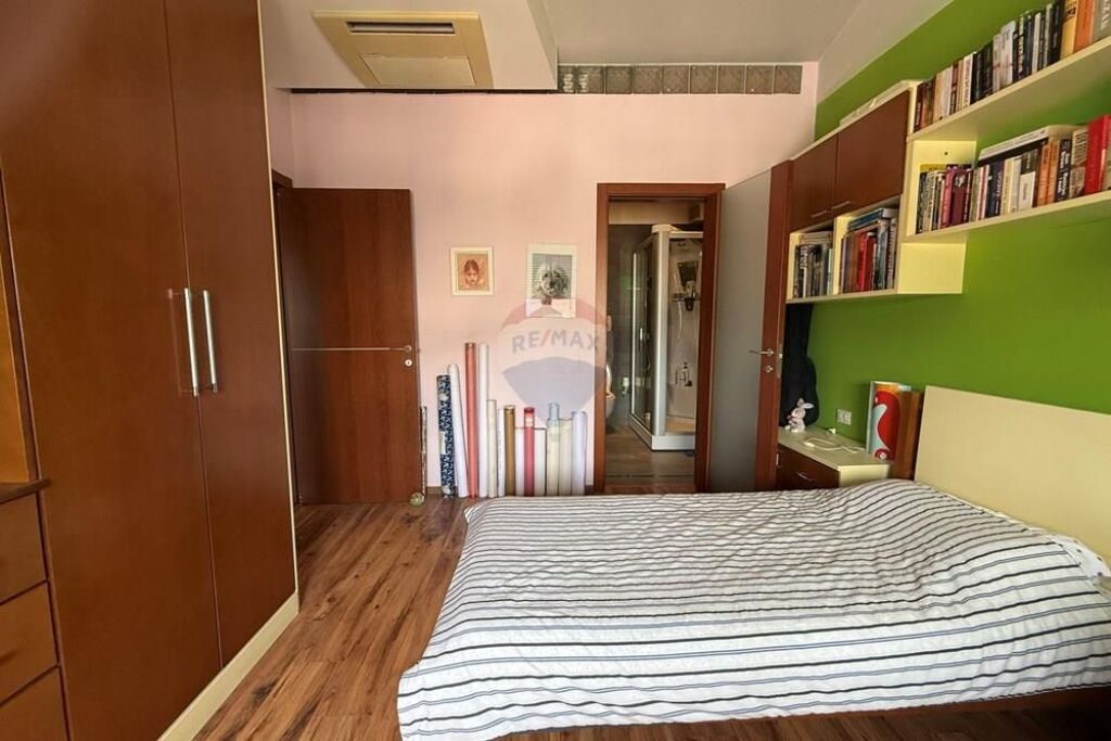 ✨ Appartamento 4+1+Studio in Vendita 📍Centro, Via Dibrës