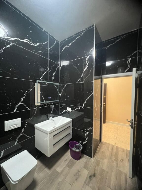 Shitet apartament 3+1  ne Plazh,Durres!