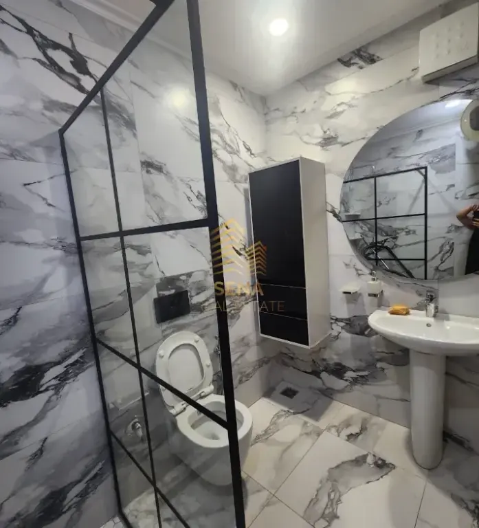 Qira, Apartament, 2+1, Komuna e Parisit, 80.000 Leke/Muaj