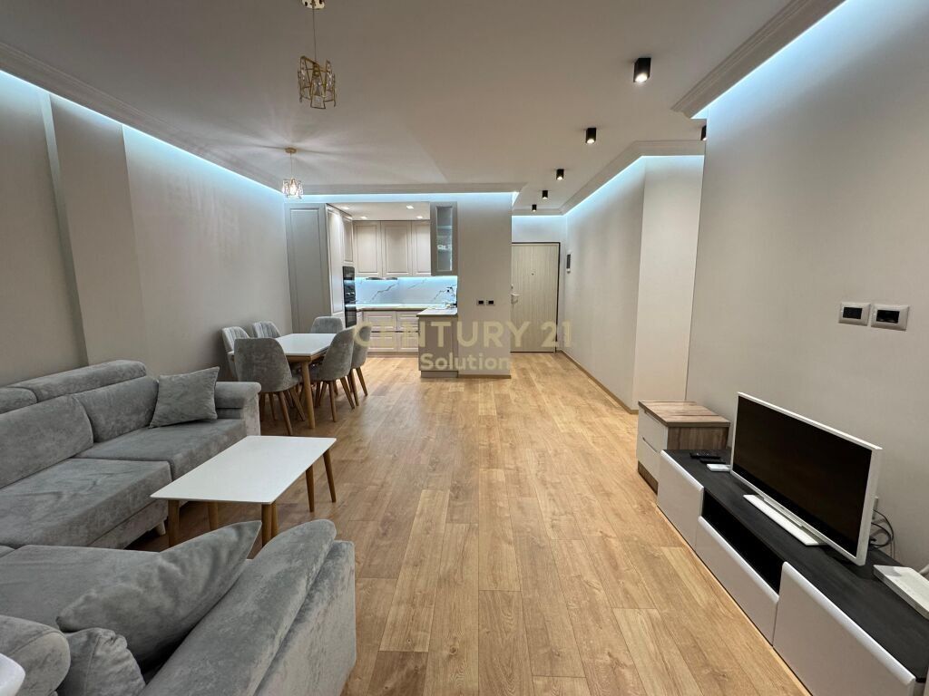 AFFITTIAMO APPARTAMENTO 2+1+2 NELLA ZONA DI ASTIRI! 700 € /Mese