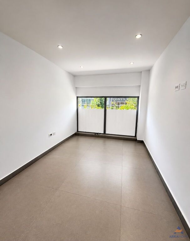 OFFICE FOR RENT 450M2 "NEAR THE INDIAN EYE CLINIC, PARIS MUNICIPALITY" 6000 EURO.