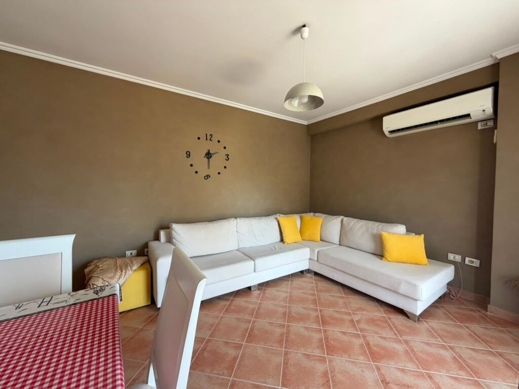 🏢Astir, Via Jorgji Kushi, affittasi appartamento 1+1, arredato. 500 Euro    
