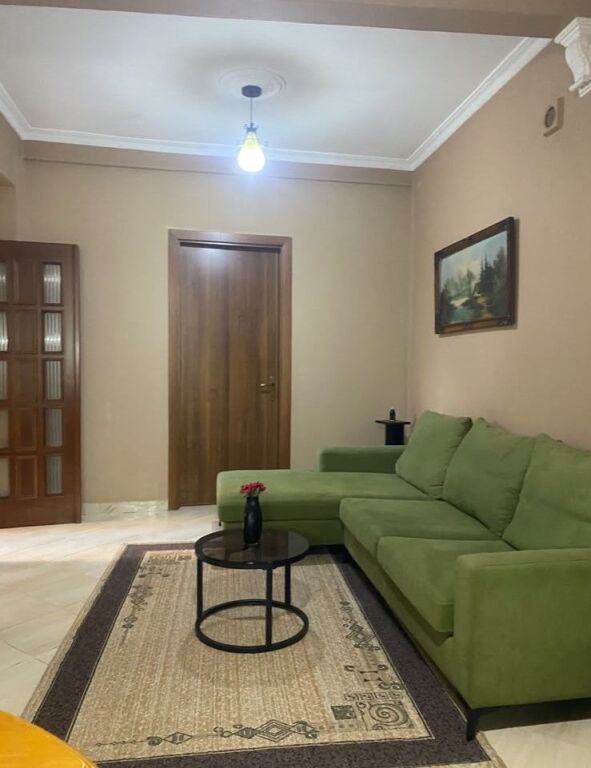 Apartament 1+1 me qira – Rruga e Dibrës !