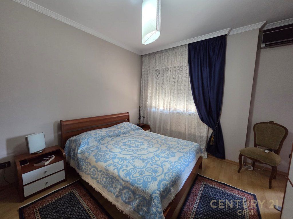 APARTAMENT 1+1 ME QIRA TEK KOMUNA E PARISIT!