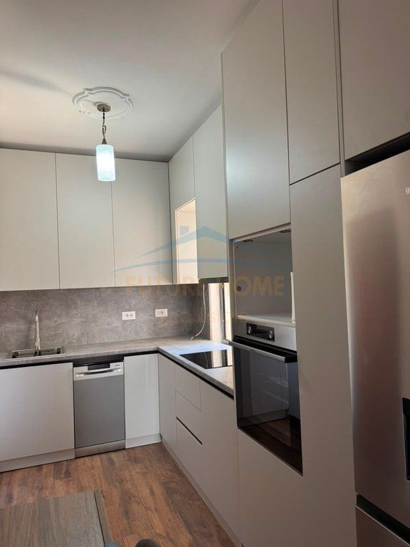For rent, newly renovated 1+1 apartment, near "Barleti University"