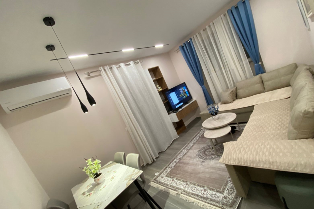 Rent | Apartament 1 + 1 | Liceu Artistik | 650 €/month