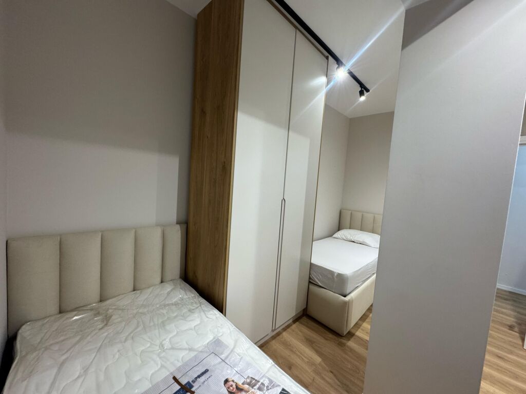 Affitto, Appartamento 2+1, 3° piano, palazzo con ascensore, Arredato, arredamento moderno, Prezzo 900€ Di fronte a Delijorgji vicino alla Pasticceria Nela