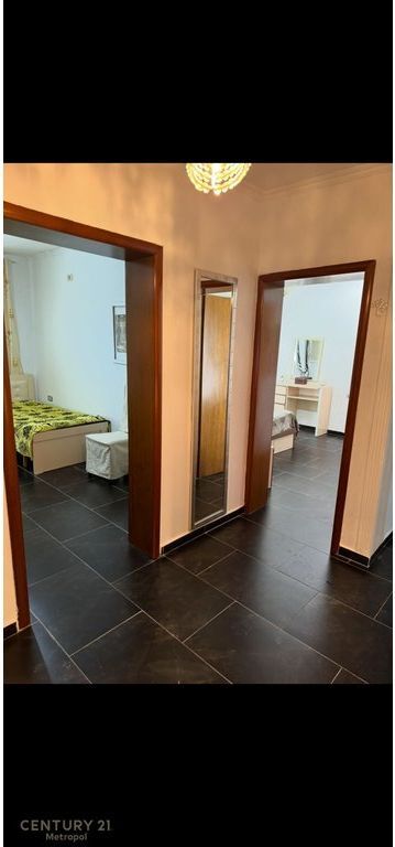 Japim me qira apartament 2+1 te Brryli, prane Bar Oslo!