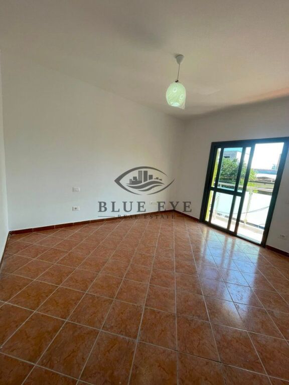 Apartament 1+1 per shitje, Fabrika Teuta, Durres! MOBILIM I RI!