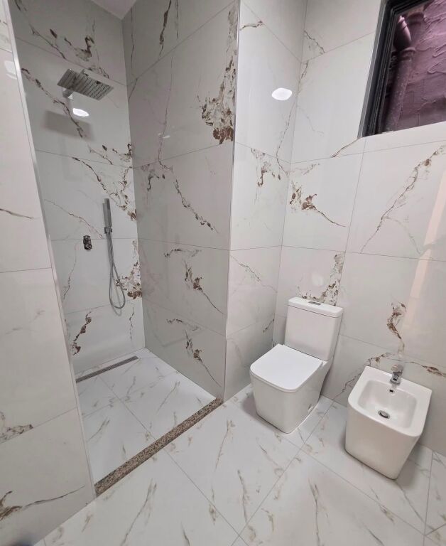 🏡 Super Luxurious Apartment for Sale 2+1 📍 Hamdi Garunja Street, Dry Lake (not a mountainous area)   💶 Price: 273 Million Lek