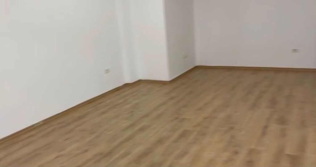 UFFICIO IN AFFITTO 55 M2 VIA KAVAJES 50.000 LEKE FH-87907