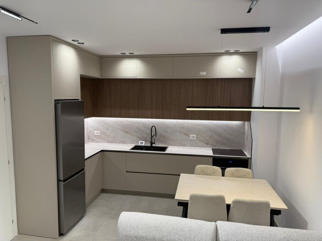 🏡 Apartment 1+1 for rent – Oasis Residence, Astir    📍 Oasis Residence, Astir / New Ring Road 💰 Rent: 600 € / month (negotiable) 🚗 Parking spot: 100 € / month  .
