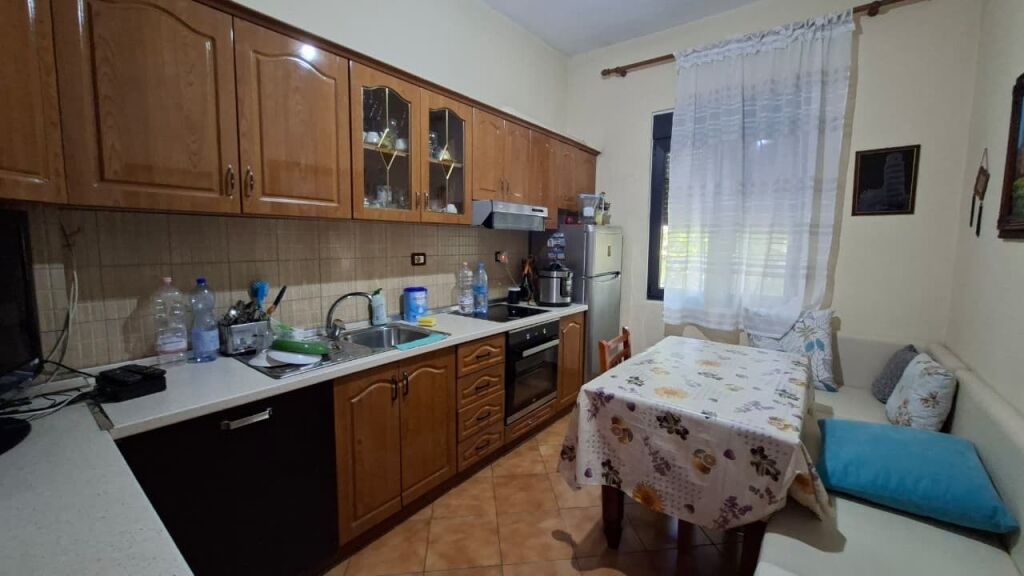 Apartment 3+1, Shallvaret!