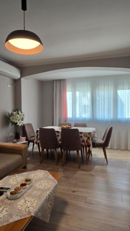 Apartament 2+1 per shitje , te Irfan Tomini !
