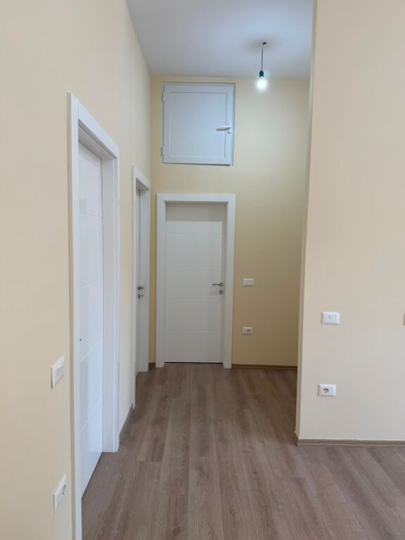 Rent | Shtëpi private 2 + 1 + 2 | Babrru | 400 €/month