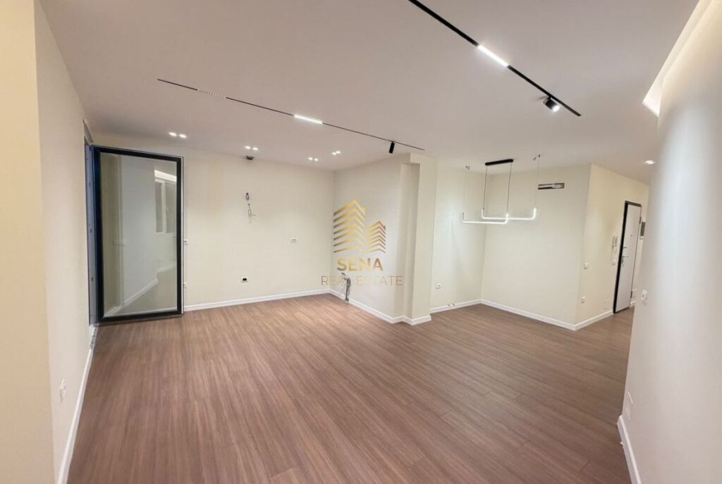 For sale, Apartment 2+1+balcony, Ali Demi-Near Shkoza Roundabout, 19,000,000 Lek