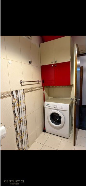 Japim me qira apartament 2+1 te Brryli, prane Bar Oslo!