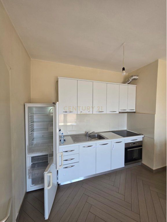 Apartament 1+1 Në Shitje në Qendra e Durrësit - 120000€
