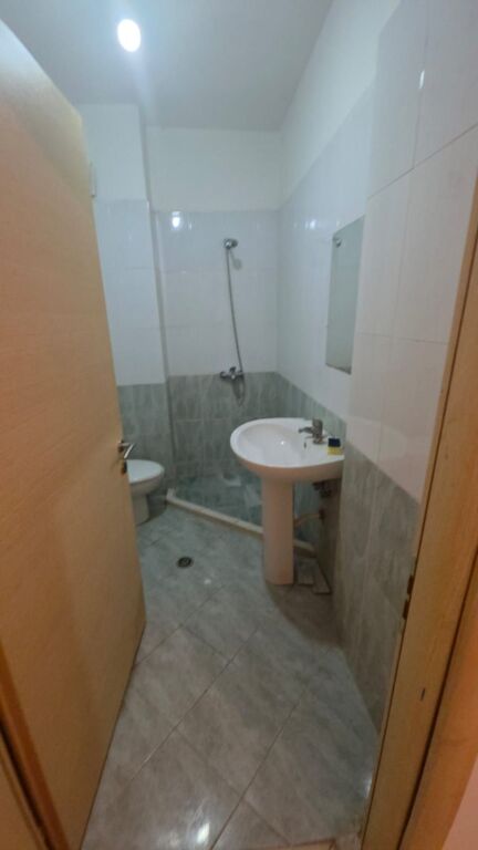 🏡 Apartament 2+1+ballkon me qera  📍Astir, pranë Vero Kafe