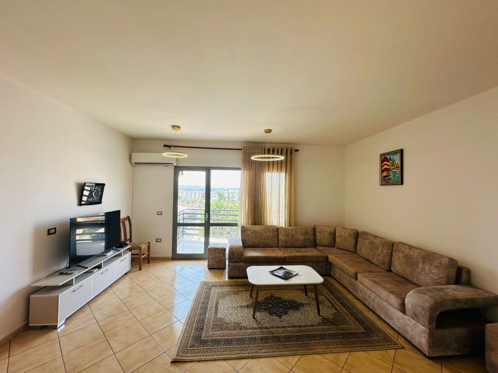 APARTAMENT 2+1, ZOGU I ZI