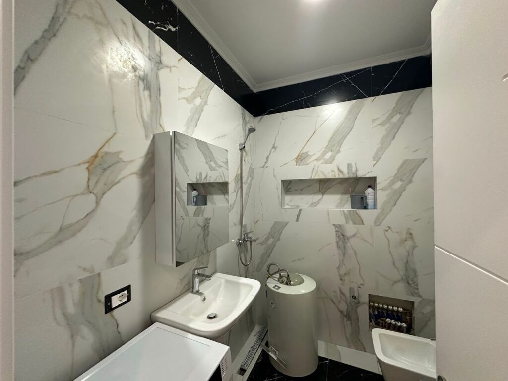 Rent, Apartment 1+1+Parking Space, Ndregjoni Complex, Tirana  Empire72809