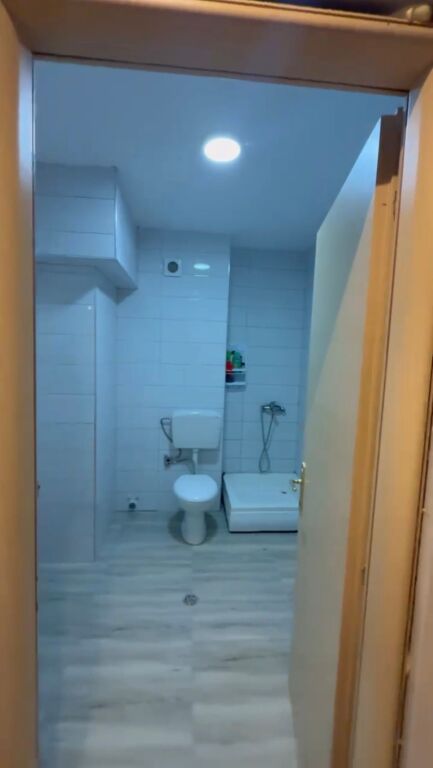 Shitet Apartament 1+1 te Shkembi Kavajes
