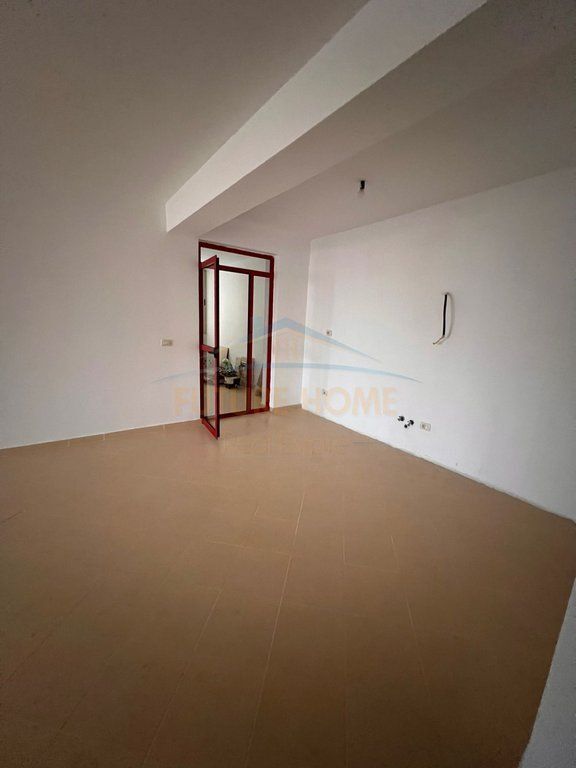 Affitto, Appartamento 3+1+2, Policlinico, Durazzo