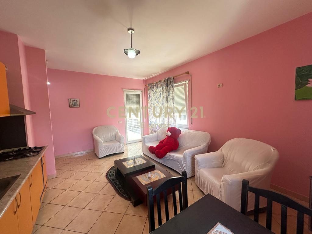 FRESKU, AFFITTIAMO APPARTAMENTO 2+1 450 € /Mese 45,000 Lek /Mese