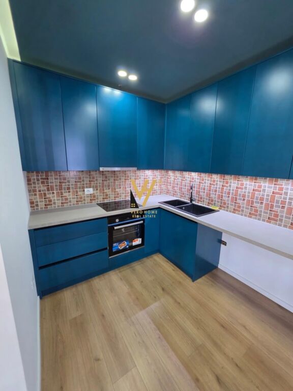 UFFICIO DI 75 M2 IN AFFITTO IN VIA KAVAJES 1.200 EURO