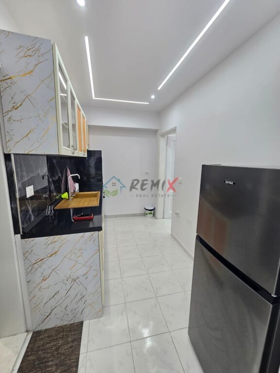 🏡 JEPET ME QERA SUPER APARTAMENT 1+1 – PRANË STADIUMIT!