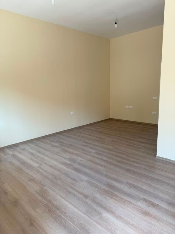 Rent | Shtëpi private 2 + 1 + 2 | Babrru | 400 €/month