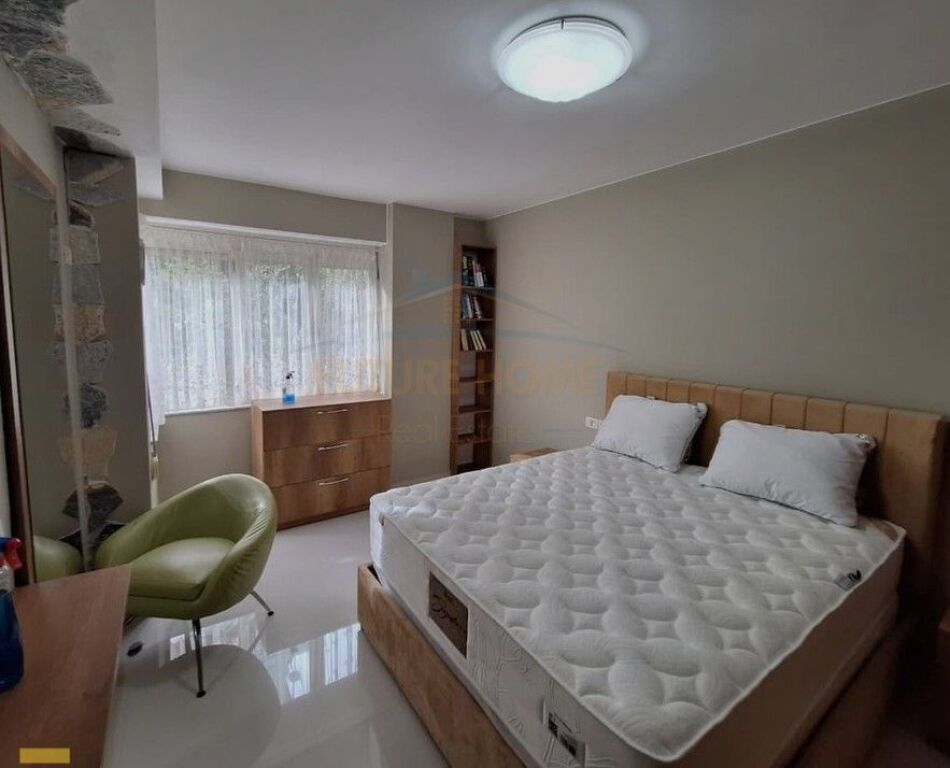 Affitto, Appartamento 2+1, Piazza Wilson 800 €