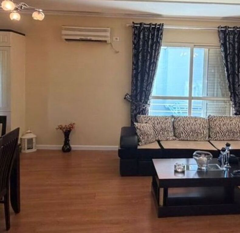Jepet me qira apartament 2+1+2 në zonën e Restorant Freskut