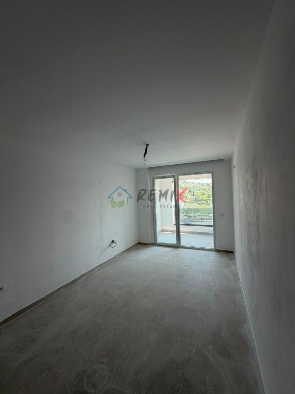 🏡 APARTAMENT 70m² PËR SHITJE – GOLEM