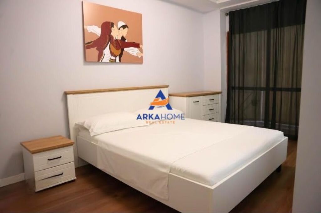 JEPET APRATMENT ME QIRA 2+1 + BALLKON "RRUGA DIBRES PRANE VILEA GOLD" 80000 LEKE
