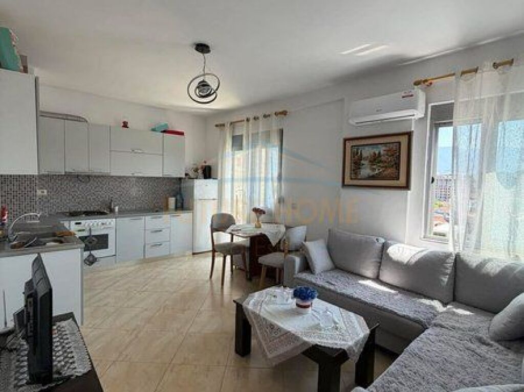 Shitet, Apartament 1+1, Rruga Teodor Keko, Unaza e Re