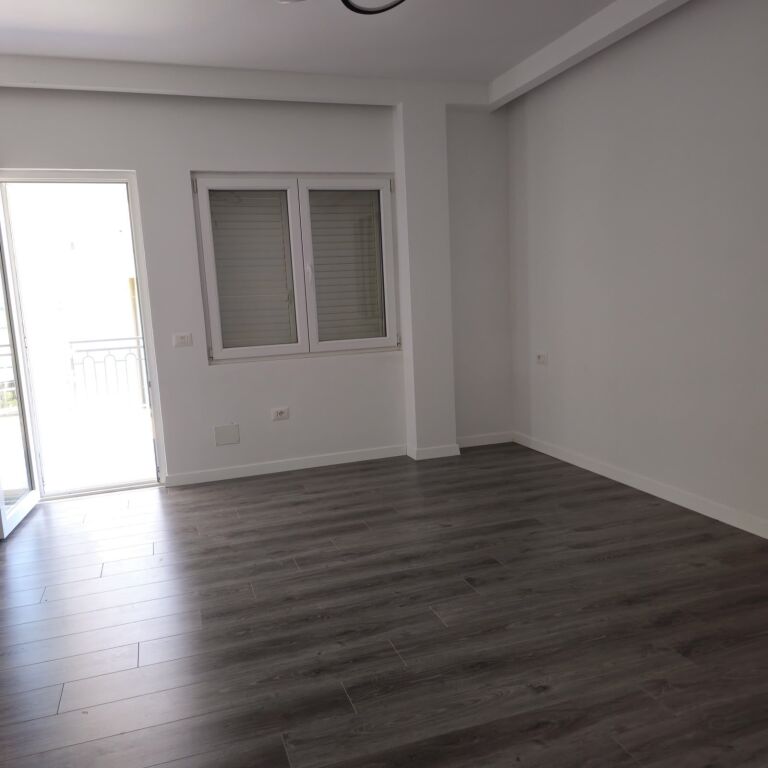 🏡 JEPET VILË ME QIRA PRANË TEG ✨