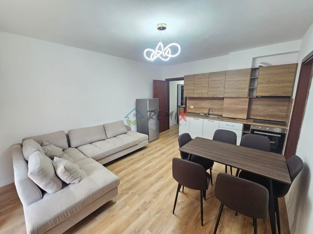 🏡 INVESTIM PRANË DETIT – 1+1 NË GOLEM