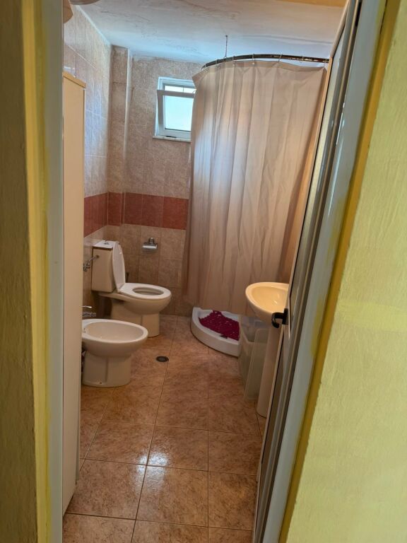 Jepet Me Qera Apartament 2+1+1 Ballkon