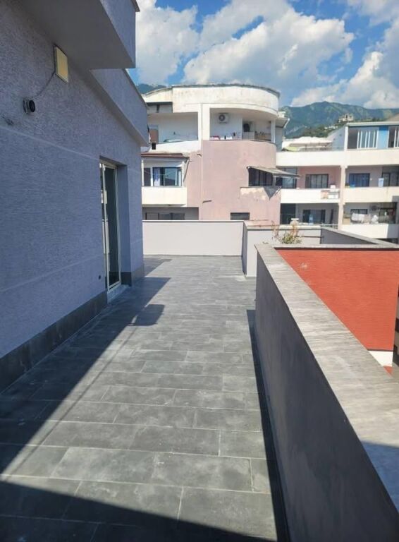 Qera | Apartament 2 + 1 | Fresku | 450 €/muaj