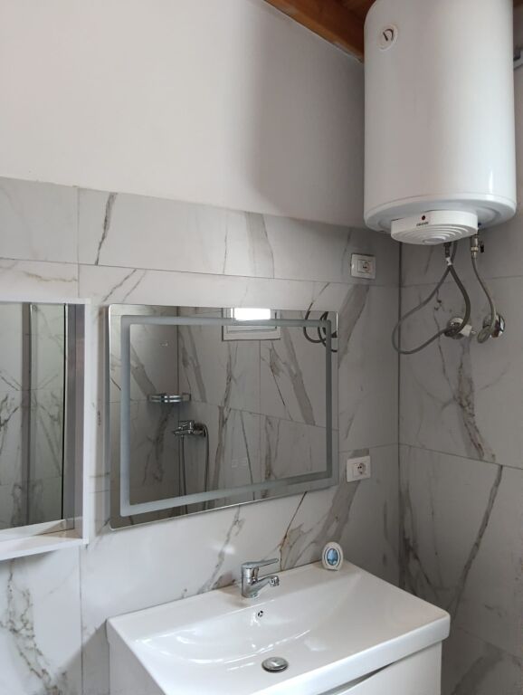 Casa privata in affitto a lungo termine Vlore