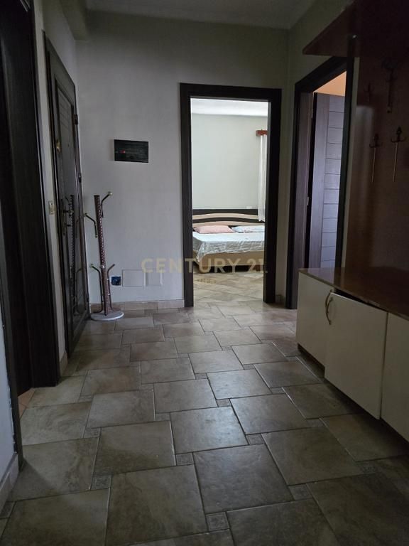 Apartament 2+1+2T për Shitje pranë Stadiumit në Durrës